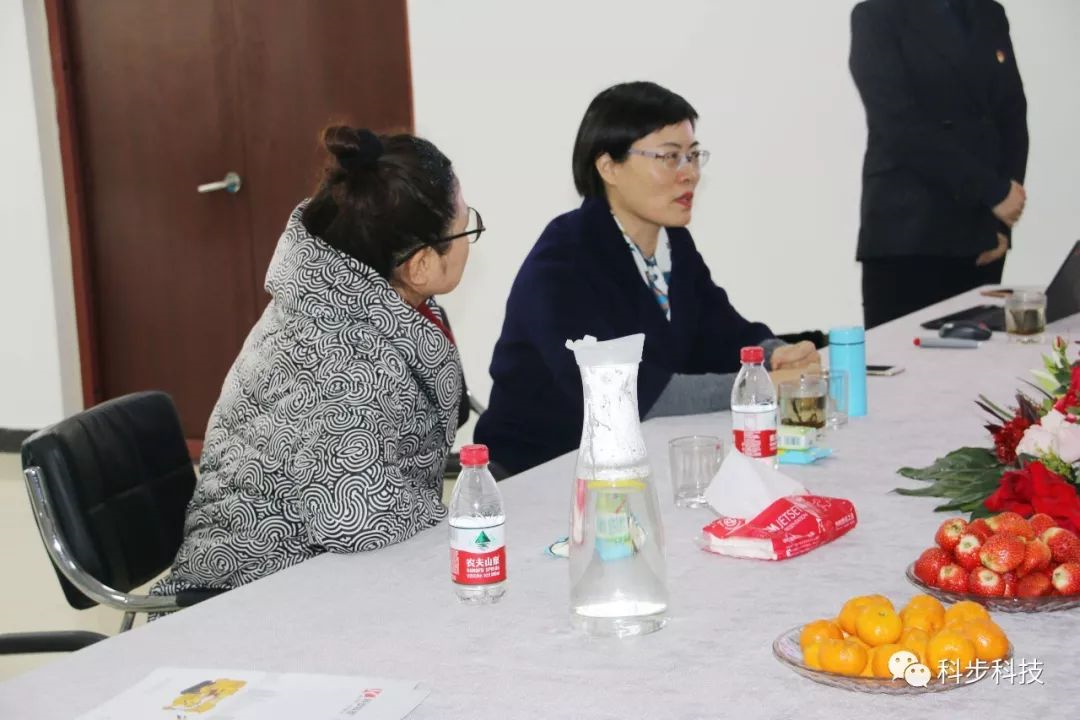 我公司邀請河南省資產管理投資公司董事長兼總裁成冬梅女士分享其參加世界女